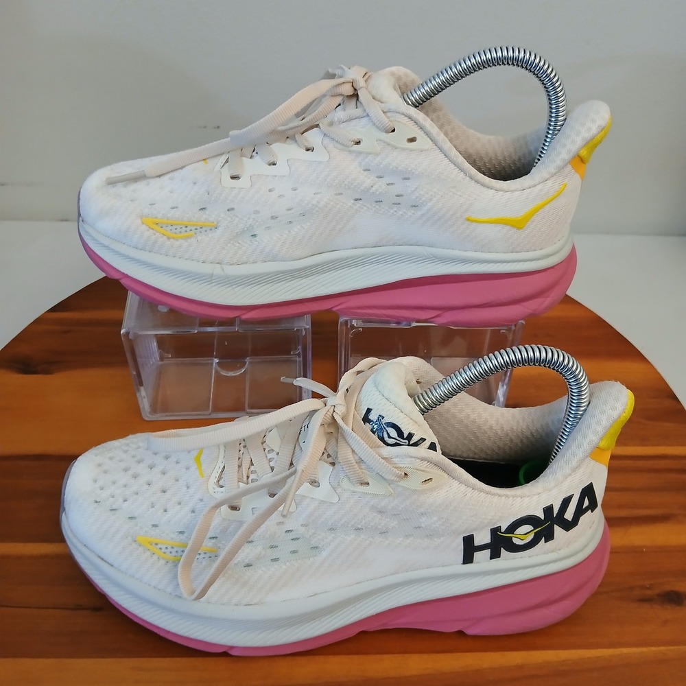 Hoka Clifton 9 Women 6.5B White Pink Running Shoes Sneakers 1127896/EBDB